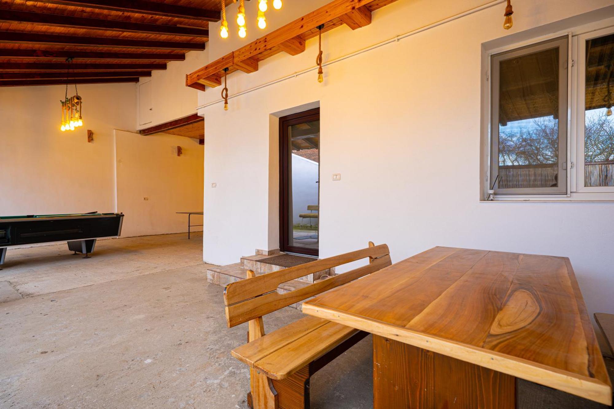 Aly&Emy Villa Caransebeş Eksteriør billede