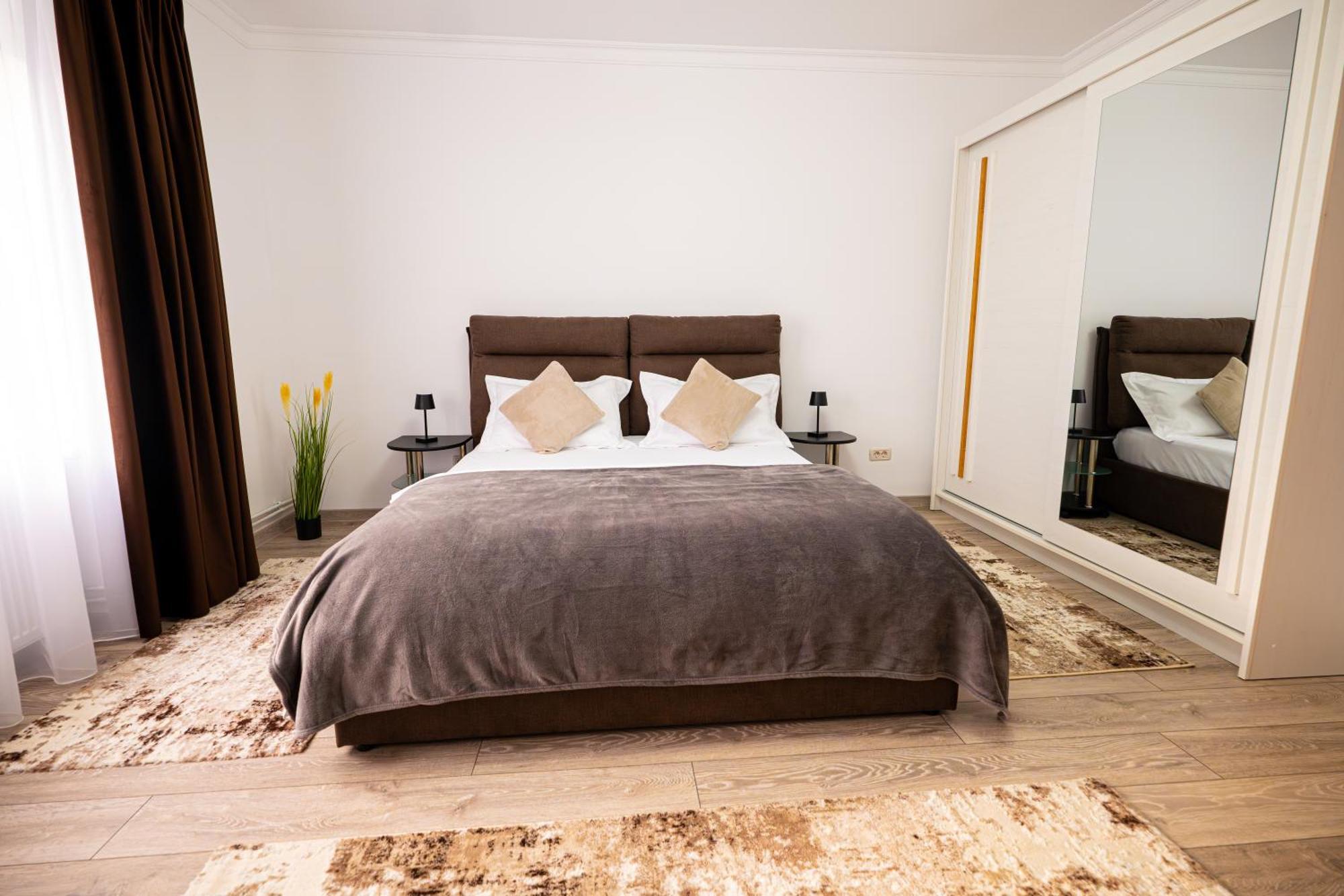 Aly&Emy Villa Caransebeş Eksteriør billede