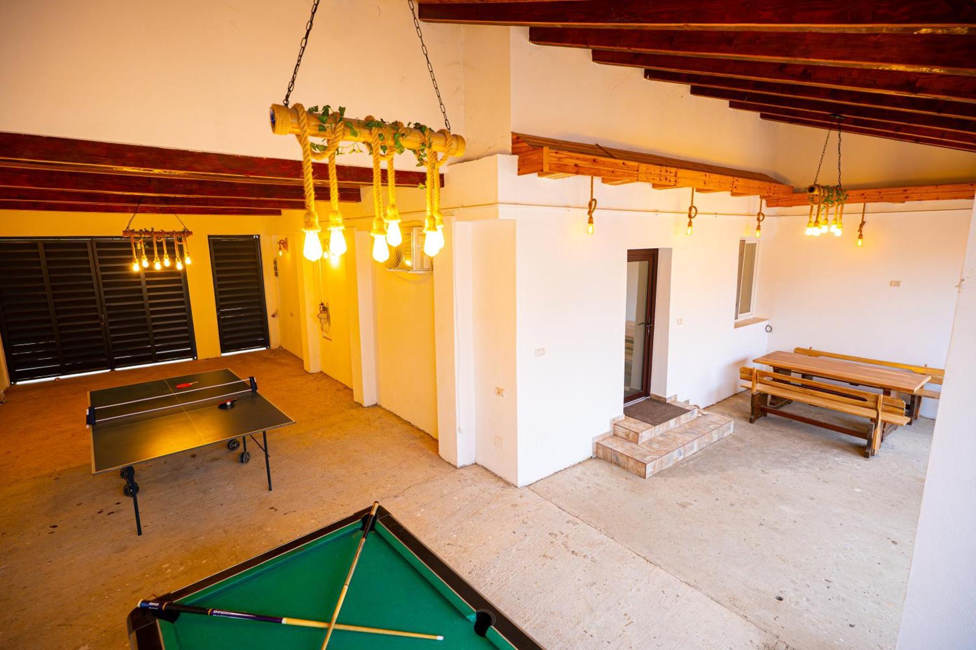 Aly&Emy Villa Caransebeş Eksteriør billede